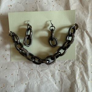 Elegant Black and Silver Jewelry Set